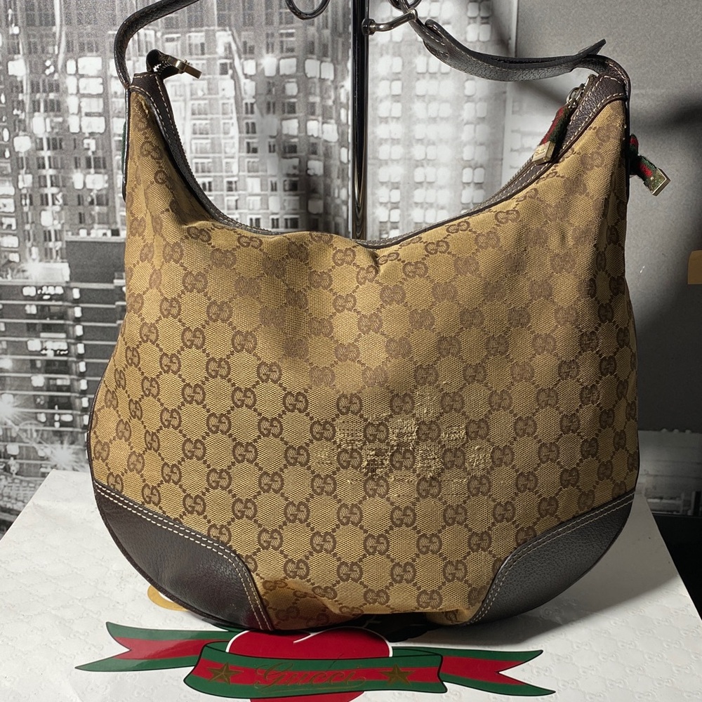 Authentic GUCCI Sherry Line Shoulder Bag - Picture 6 of 16
